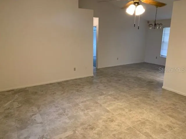 $1,995 | 2106 Darlington Oak Drive, Seffner, FL 33584