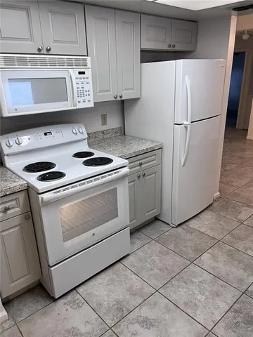 $1,995 | 2106 Darlington Oak Drive, Seffner, FL 33584