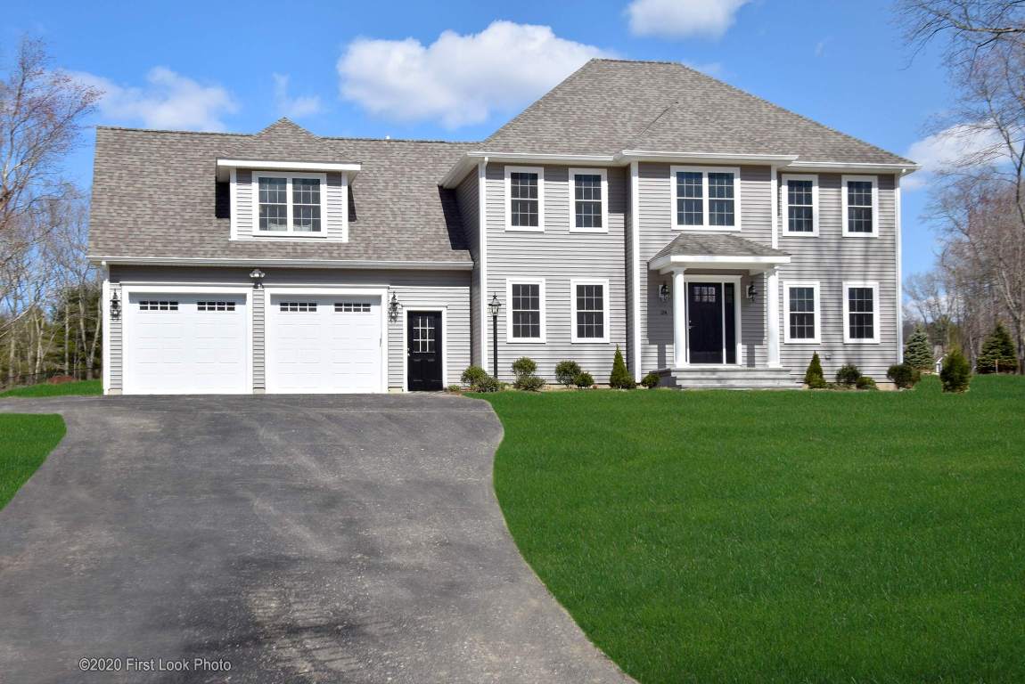 24 Lantern Road Lincoln, RI 02865 - Photo 1 of 40 Gallery Image 1