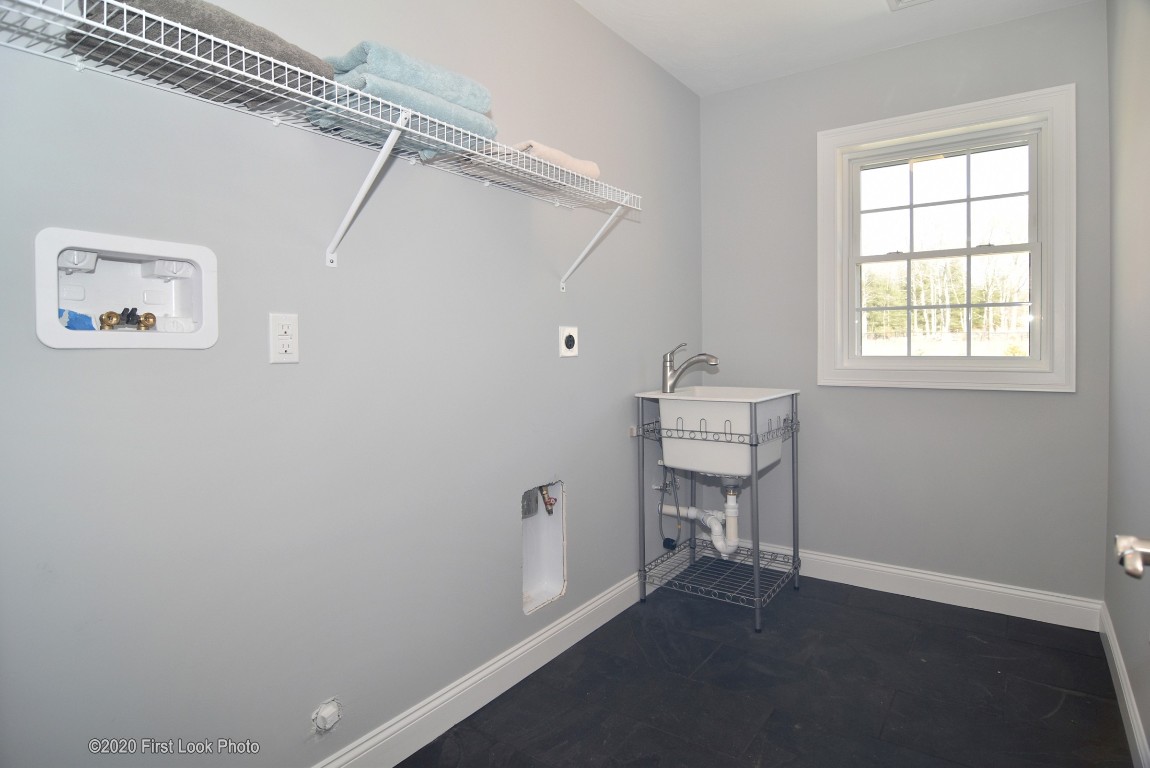 24 Lantern Road Lincoln, RI 02865 - Photo 36 of 40 Gallery Image 36
