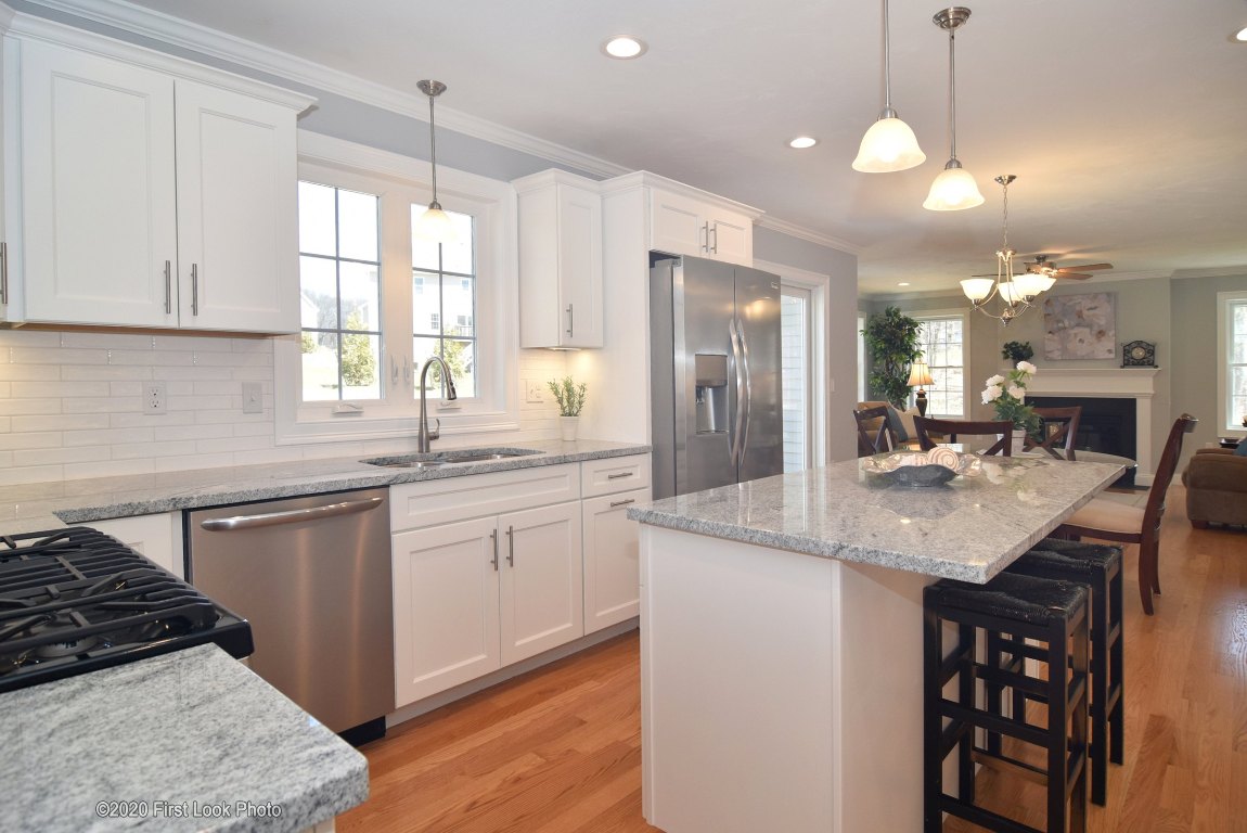 24 Lantern Road Lincoln, RI 02865 - Photo 5 of 40 Gallery Image 5