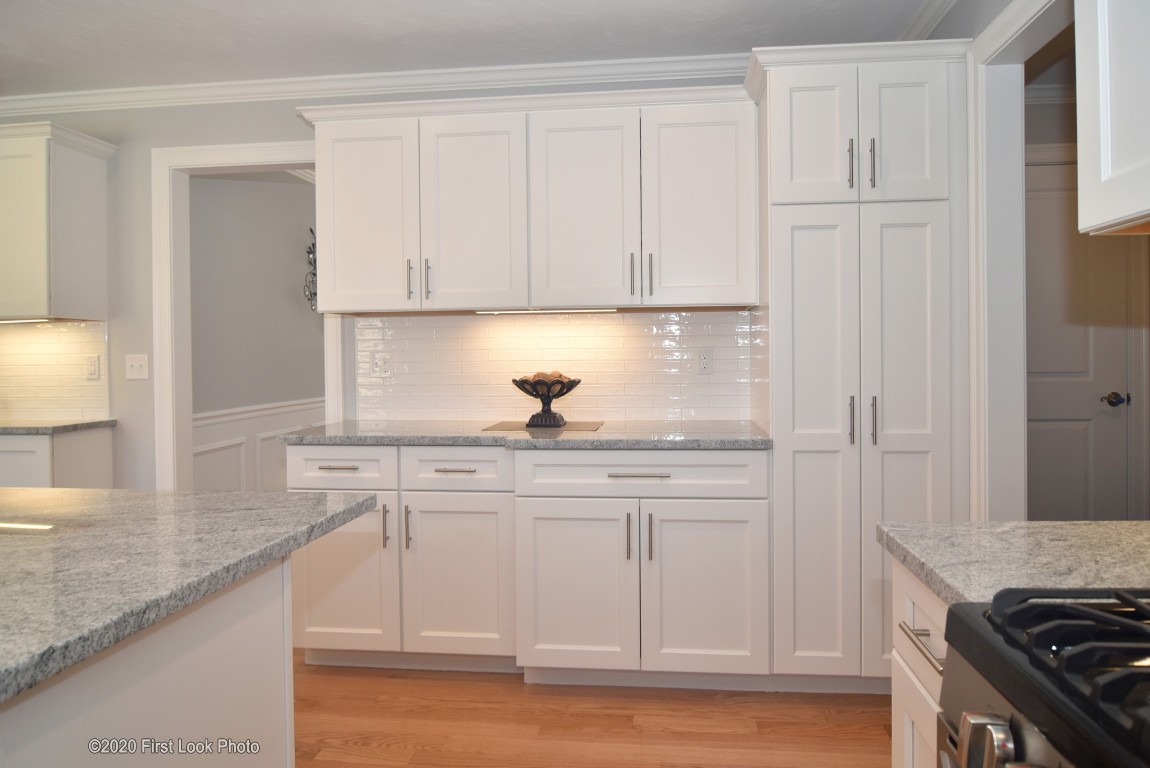 24 Lantern Road Lincoln, RI 02865 - Photo 8 of 40 Gallery Image 8