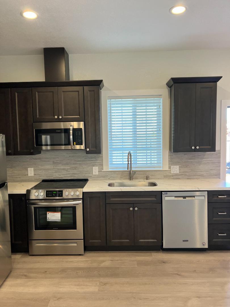 476 Poplar Avenue, Unit A San Bruno, CA 94066 - Photo 3 of 8