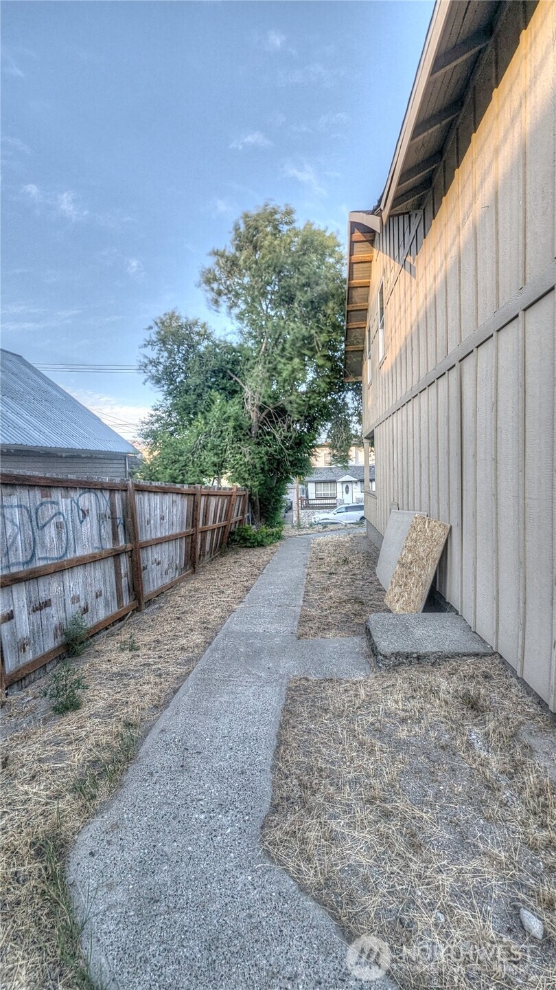 706 Methow Street Wenatchee, WA 98801 - Photo 5 of 7 a view of a backyard
