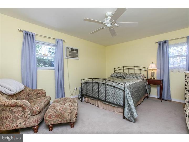 417 Hampton Road King of Prussia, PA 19406 - Photo 17 of 22 Bedroom - Main
