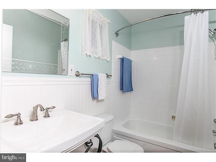 417 Hampton Road King of Prussia, PA 19406 - Photo 20 of 22 Bathroom