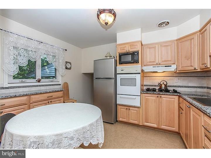 417 Hampton Road King of Prussia, PA 19406 - Photo 9 of 22 Kitchen