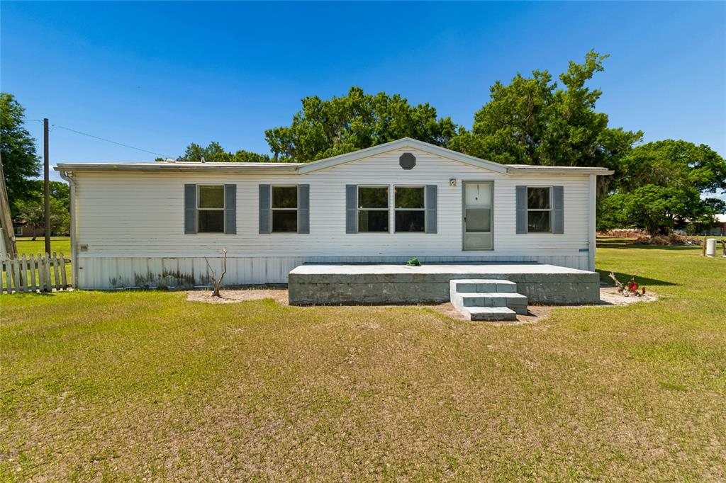 1710 Cowart Road Plant City, FL 33567 - Photo 1 of 53