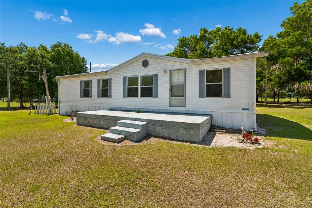1710 Cowart Road Plant City, FL 33567 - Photo 2 of 53
