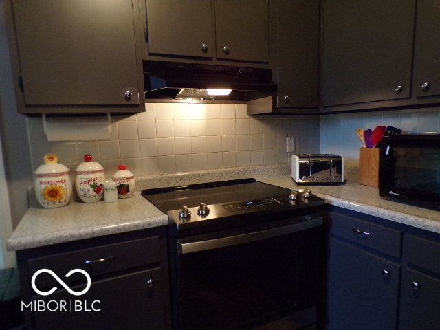 908 South Main Street Brownstown, IN 47220 - Photo 5 of 16