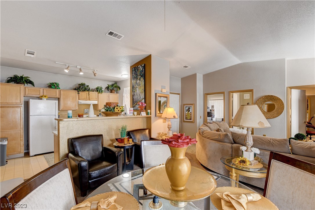 8725 West Flamingo Road, Unit 207 Las Vegas, NV 89147 - Photo 11 of 40 Gallery Image 11