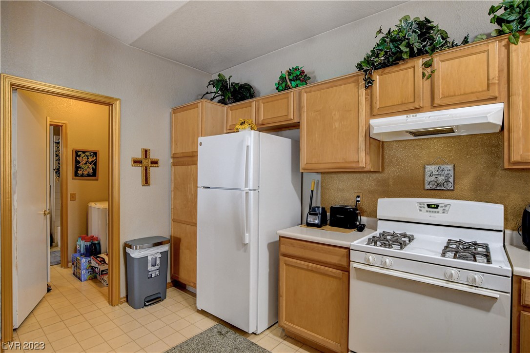 8725 West Flamingo Road, Unit 207 Las Vegas, NV 89147 - Photo 16 of 40 Gallery Image 16
