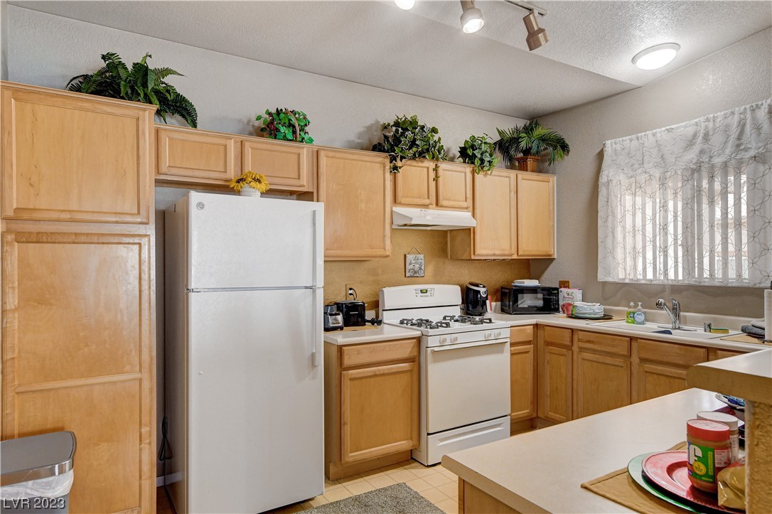 8725 West Flamingo Road, Unit 207 Las Vegas, NV 89147 - Photo 18 of 40 Gallery Image 18