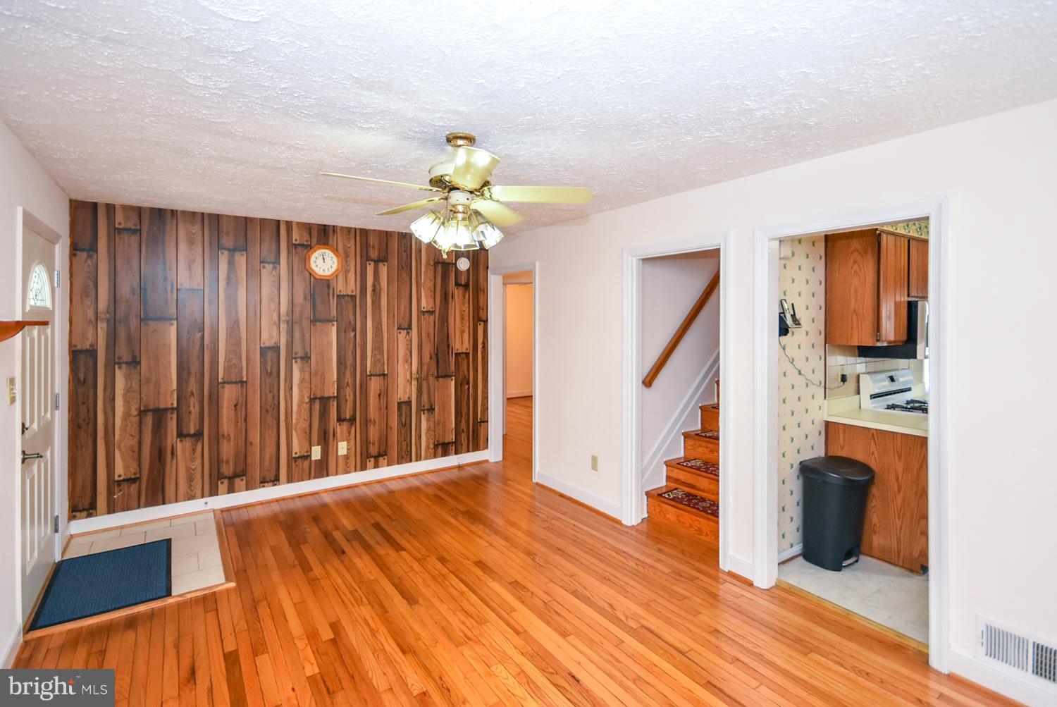 12311 Judson Road Silver Spring, MD 20906 - Photo 4 of 29 a view of an entryway with wooden floor