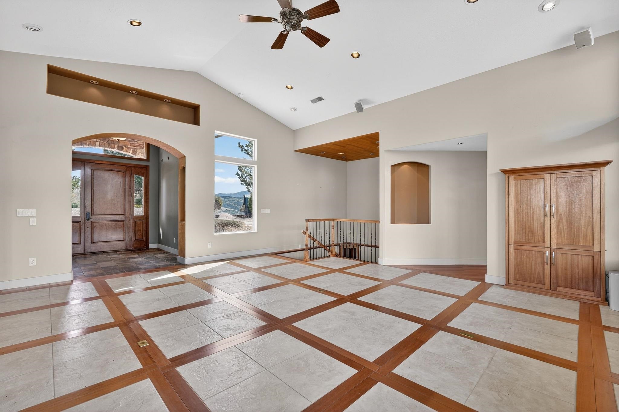2201 North Whitney Road Pocatello, ID 83204 - Photo 2 of 50 Gallery Image 2