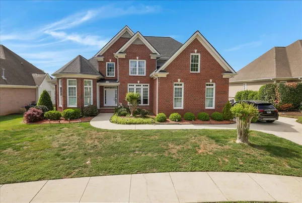 $529,900 | 1090 Norfolk Green Circle, Chattanooga, TN 37421
