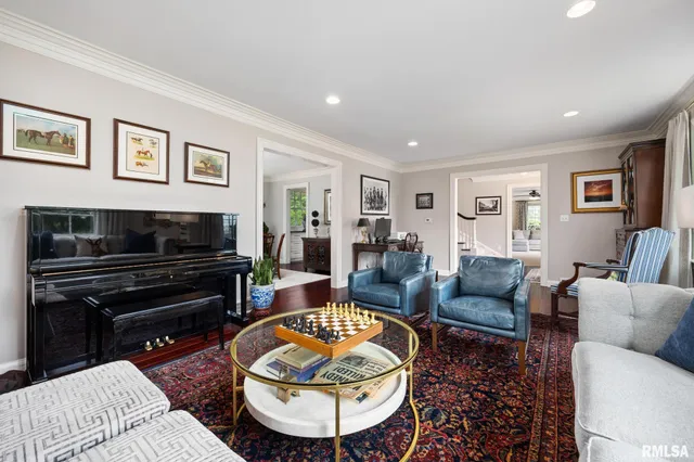 $895,000 | 4407 North Grandview Drive, Peoria Heights, IL 61616