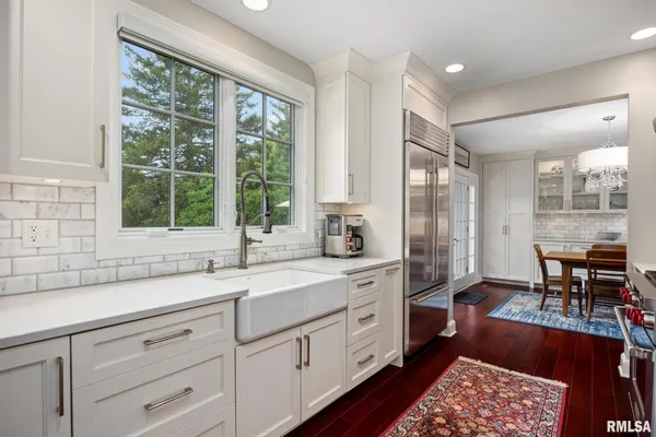 $849,500 | 4407 North Grandview Drive, Peoria Heights, IL 61616