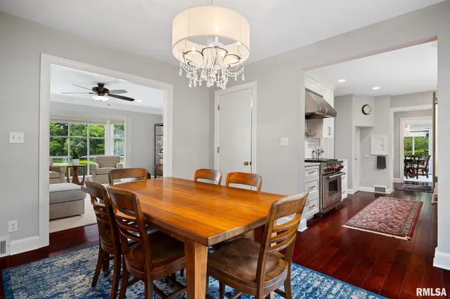 $895,000 | 4407 North Grandview Drive, Peoria Heights, IL 61616