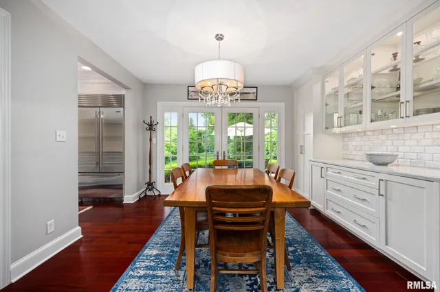 $895,000 | 4407 North Grandview Drive, Peoria Heights, IL 61616