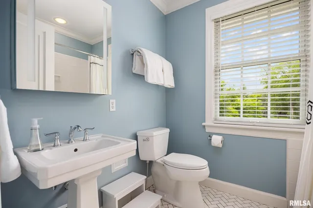 $895,000 | 4407 North Grandview Drive, Peoria Heights, IL 61616