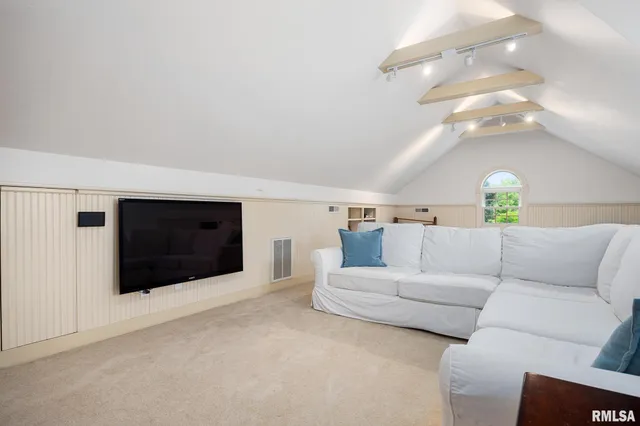 $895,000 | 4407 North Grandview Drive, Peoria Heights, IL 61616