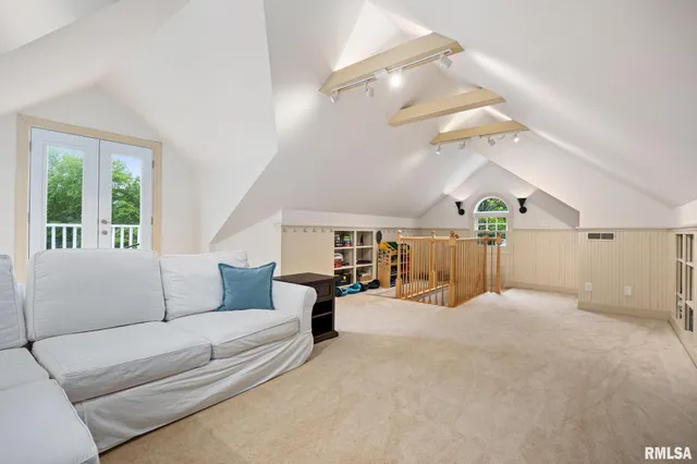 $895,000 | 4407 North Grandview Drive, Peoria Heights, IL 61616