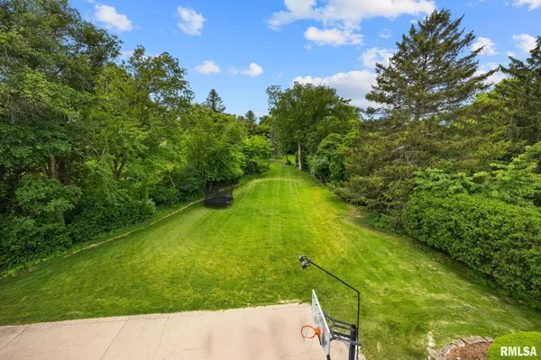 $849,500 | 4407 North Grandview Drive, Peoria Heights, IL 61616