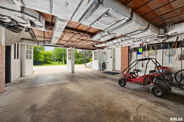 $895,000 | 4407 North Grandview Drive, Peoria Heights, IL 61616