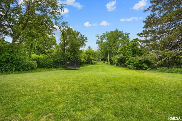 $895,000 | 4407 North Grandview Drive, Peoria Heights, IL 61616