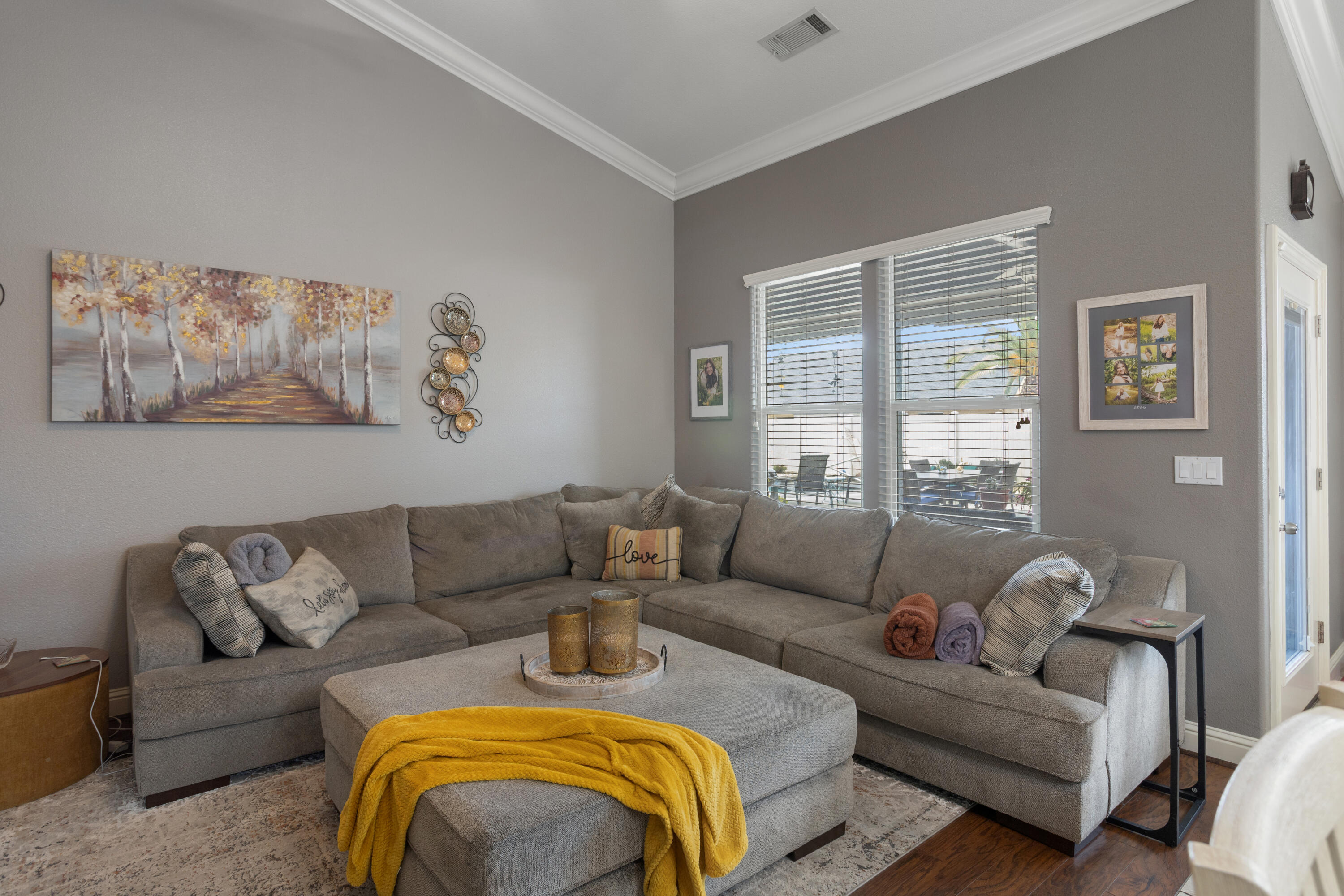 2182 Cadjew Street Redding, CA 96003 - Photo 12 of 22 Interior09