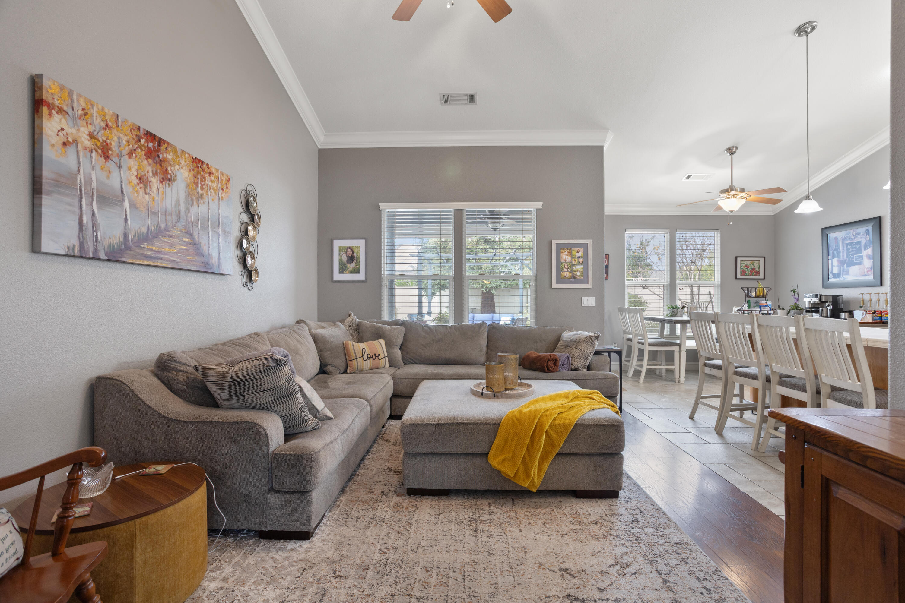 2182 Cadjew Street Redding, CA 96003 - Photo 7 of 22 Interior04