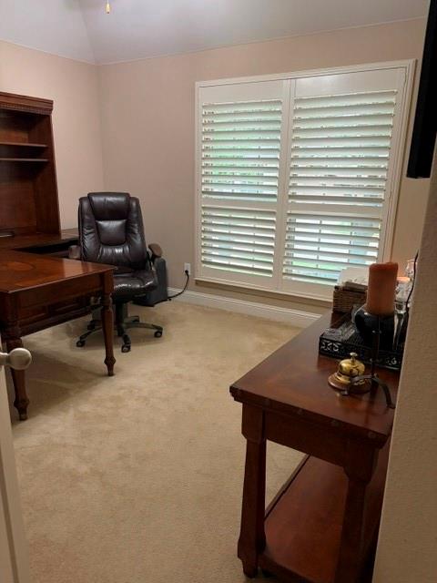 202 Tower Circle Terrell, TX 75160 - Photo 27 of 39 a room with furniture and window