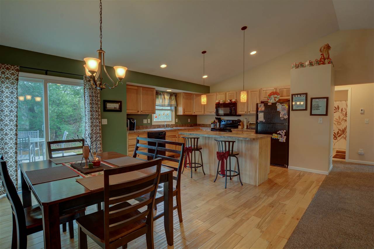 1544 Round Lake Road Interlochen, MI 49643 - Photo 10 of 40 1828550-9.JPG