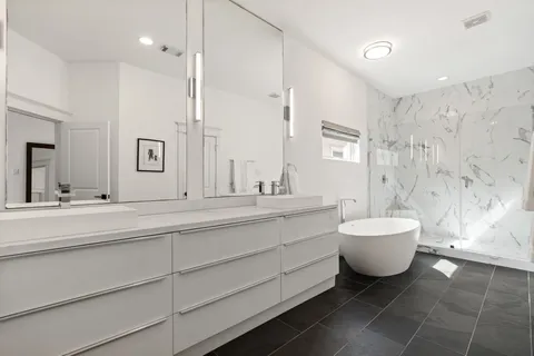 $1,050,000 | 925 Waverly Street, Unit B, Houston, TX 77008