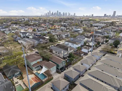 $1,050,000 | 925 Waverly Street, Unit B, Houston, TX 77008