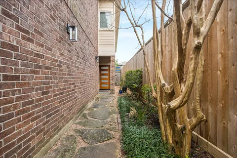 $1,050,000 | 925 Waverly Street, Unit B, Houston, TX 77008