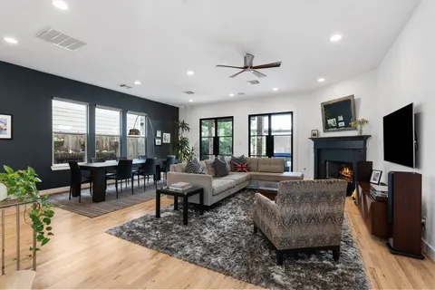 $1,050,000 | 925 Waverly Street, Unit B, Houston, TX 77008