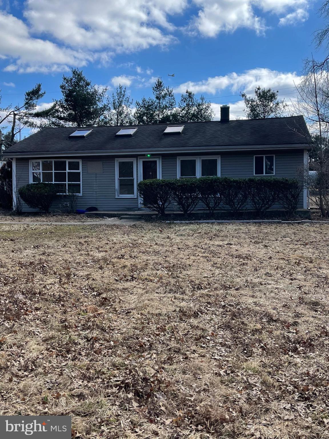 11 Diverty Road Pennington, NJ 08534 - Photo 2 of 31