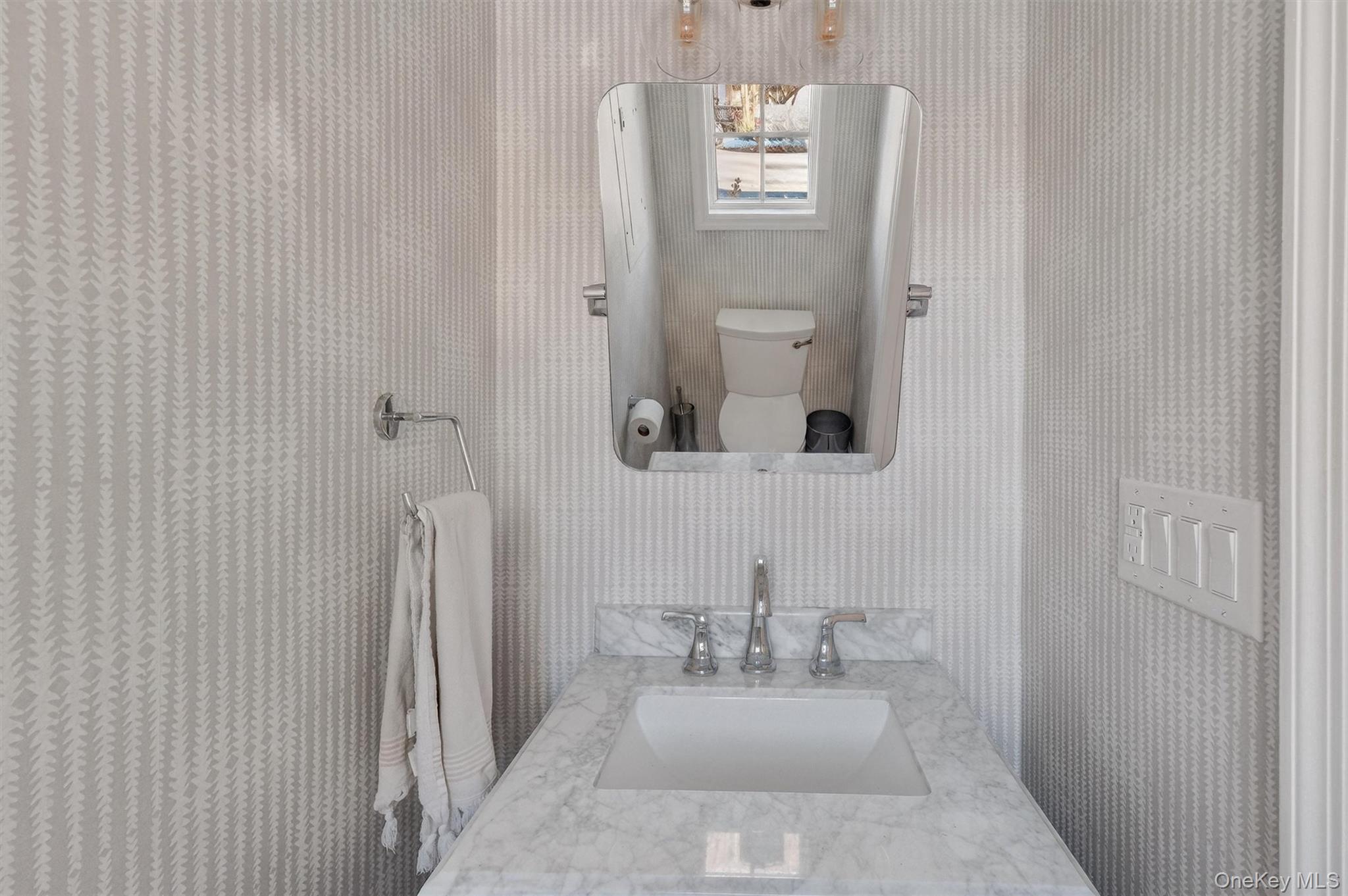 90 Roundtree Court Beacon, NY 12508 - Photo 19 of 39 a bathroom with a sink vanity and a mirror