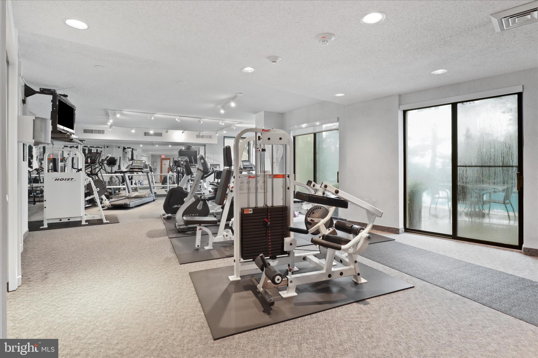 1101 South Arlington Ridge Road, Unit 201 Arlington, VA 22202 - Photo 28 of 44