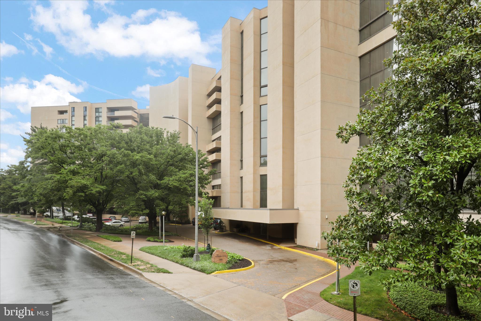 1101 South Arlington Ridge Road, Unit 201 Arlington, VA 22202 - Photo 38 of 44