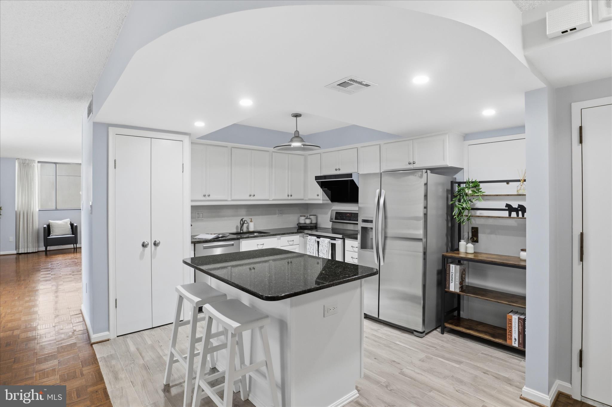 1101 South Arlington Ridge Road, Unit 201 Arlington, VA 22202 - Photo 7 of 44