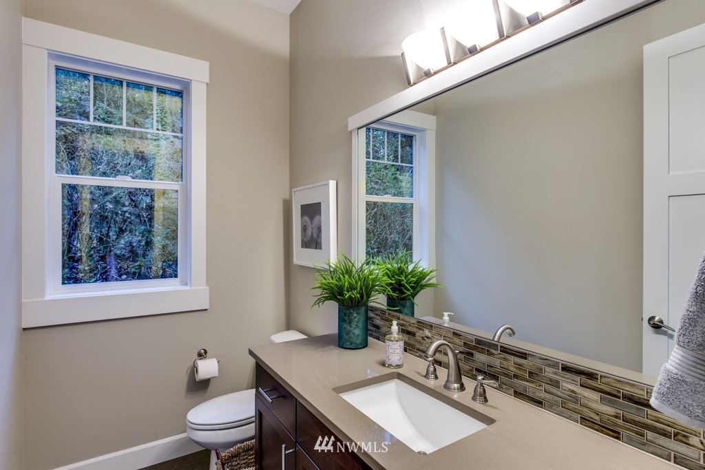 9957 Northeast Lofgren Road Bainbridge Island, WA 98110 - Photo 11 of 25 Gallery Image 11