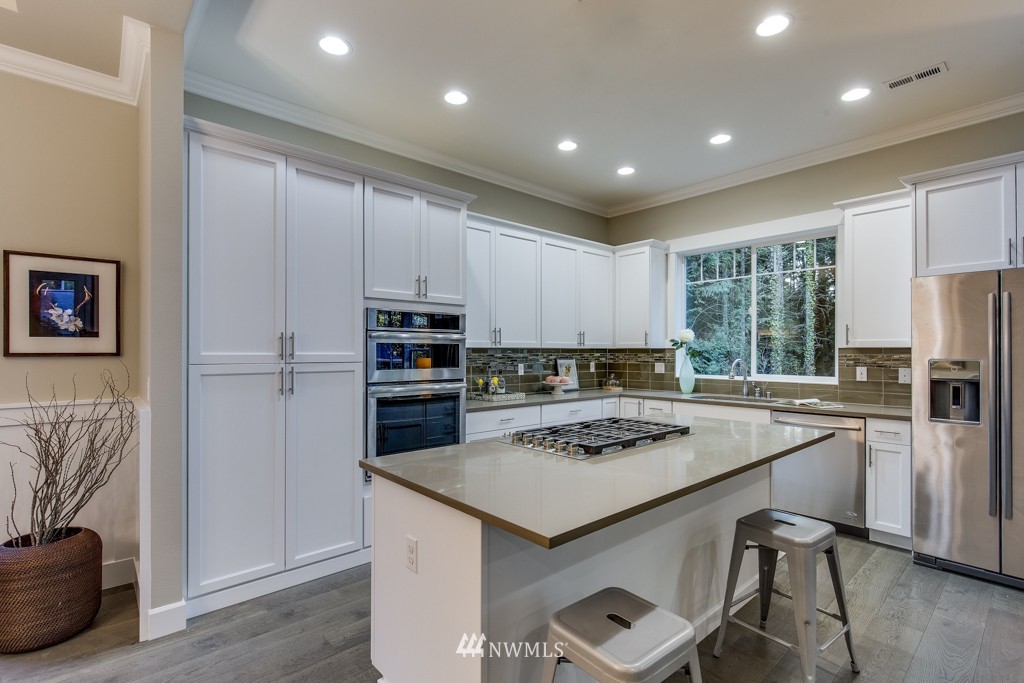 9957 Northeast Lofgren Road Bainbridge Island, WA 98110 - Photo 13 of 25 Gallery Image 13