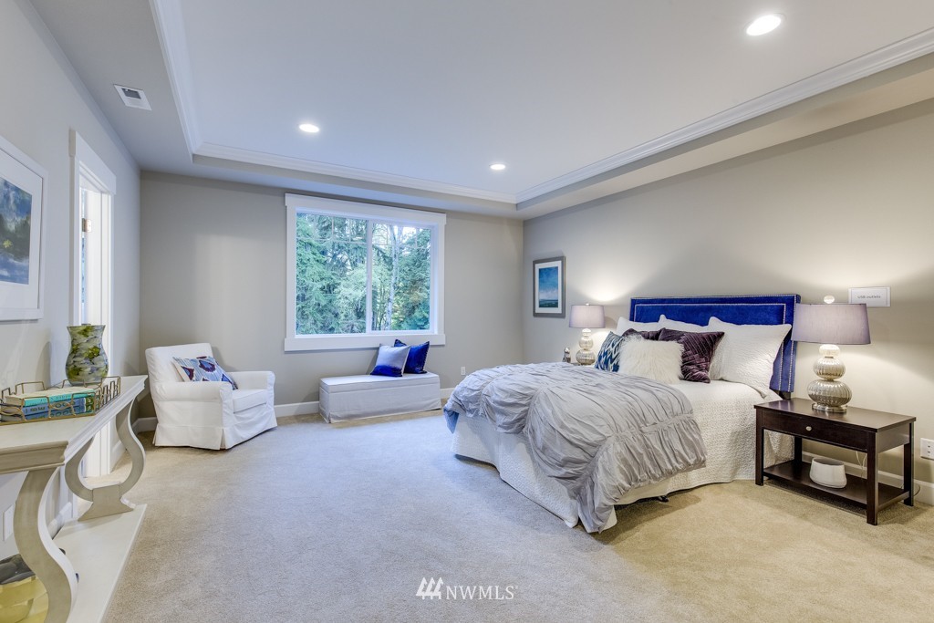 9957 Northeast Lofgren Road Bainbridge Island, WA 98110 - Photo 16 of 25 Gallery Image 16
