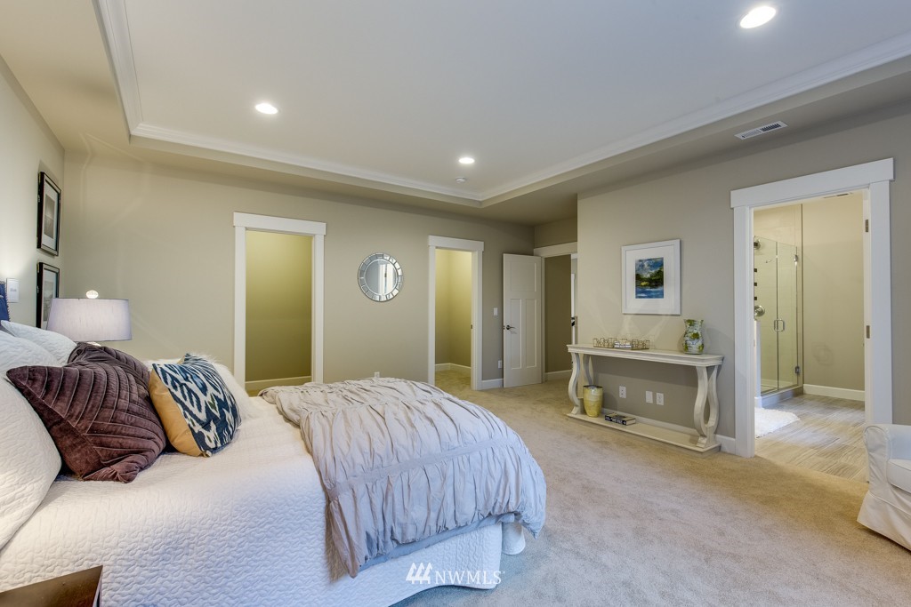 9957 Northeast Lofgren Road Bainbridge Island, WA 98110 - Photo 17 of 25 Gallery Image 17