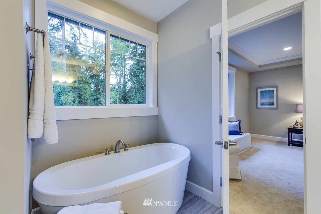9957 Northeast Lofgren Road Bainbridge Island, WA 98110 - Photo 19 of 25 Gallery Image 19
