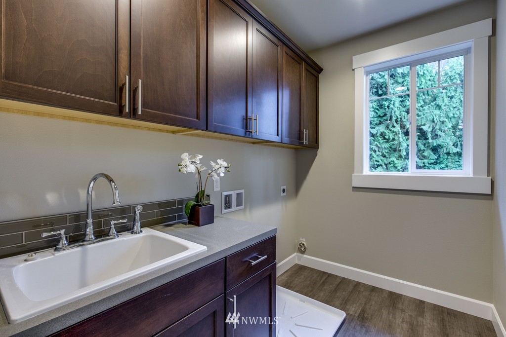 9957 Northeast Lofgren Road Bainbridge Island, WA 98110 - Photo 22 of 25 Gallery Image 22
