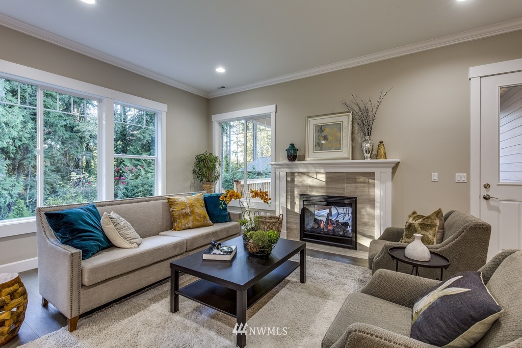 9957 Northeast Lofgren Road Bainbridge Island, WA 98110 - Photo 6 of 25 Gallery Image 6